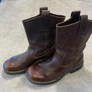 Born Pull on Boots - Great Condition!
